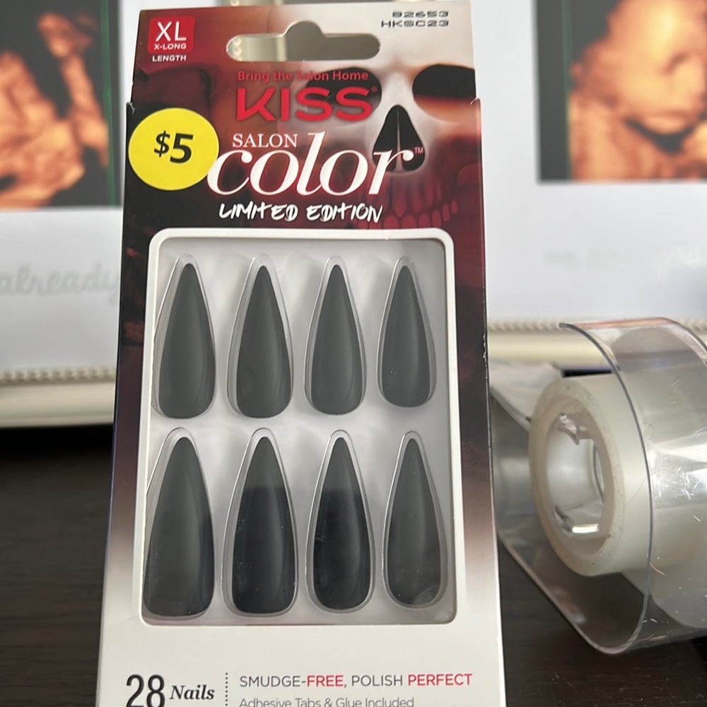Kiss Press on XL nails with glue